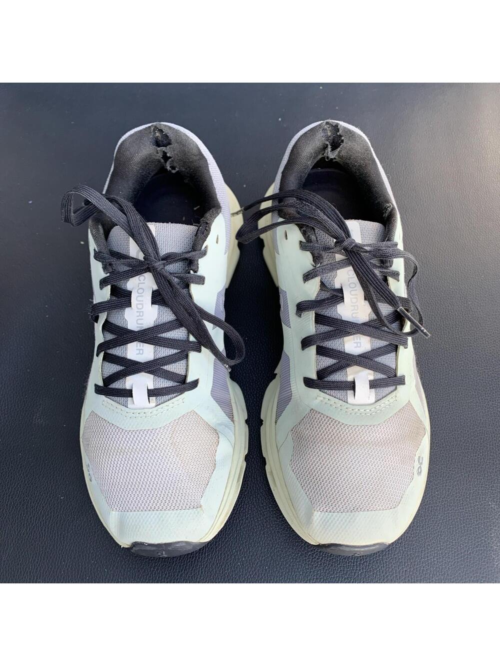 On Cloud Sneakers Womens Sz 7 - Picture 2 of 9